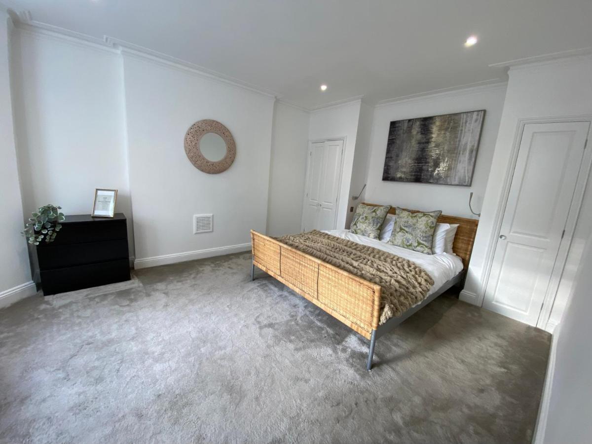 Fantastic Spacious Garden Flat With Own Private Entrance Лондон Екстериор снимка
