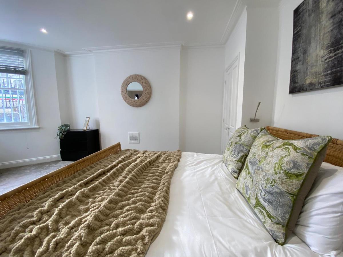 Fantastic Spacious Garden Flat With Own Private Entrance Лондон Екстериор снимка
